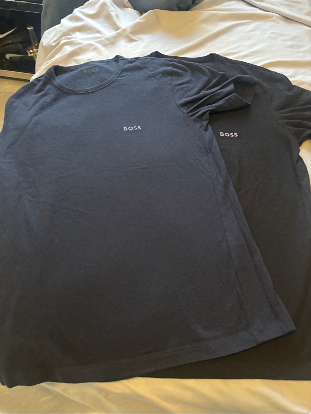 BOSS Men's Short Sleeve Crew Neck T-Shirt in Navy